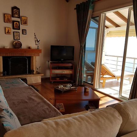 ★ Meniko'S House ★ Amazing Sea View Lägenhet Himare Exteriör bild